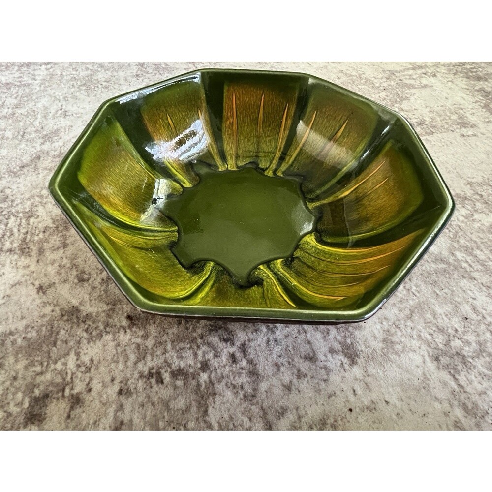 Vintage Hull Pottery 750A Sequoia Ware USA Pottery Bowl Green Gold Drip Glaze